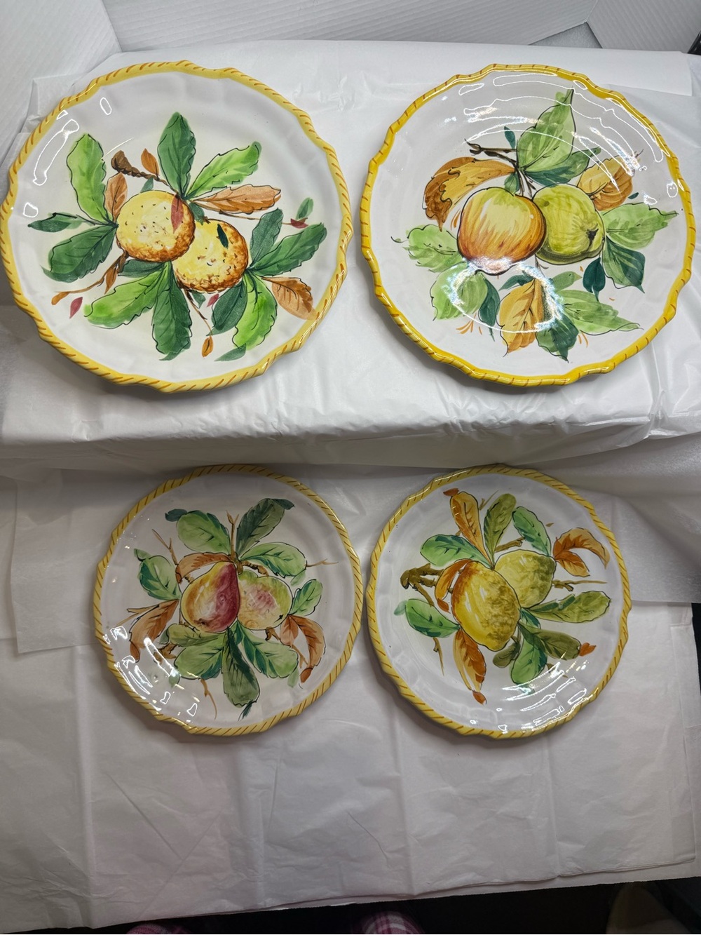 VTG Set of 4 Italian Majolica Hand Painted Fruit Plates Scalloped Yellow Rims